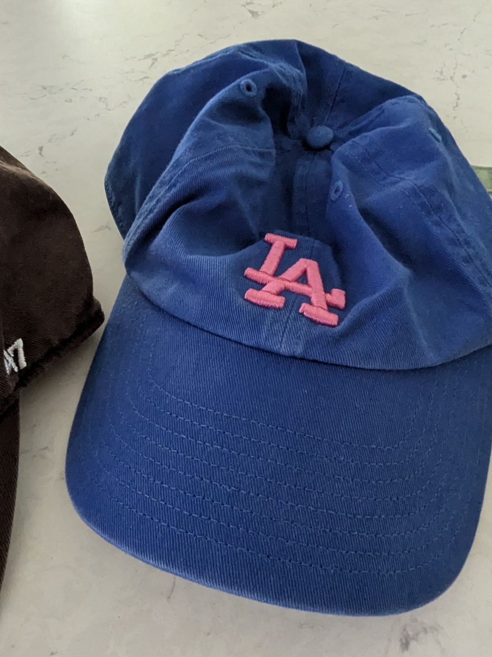 47 Women's Baseball Cap with Pink LA Embroidery